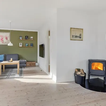 Stunning In Nex With Wifi And 5 Bedrooms *